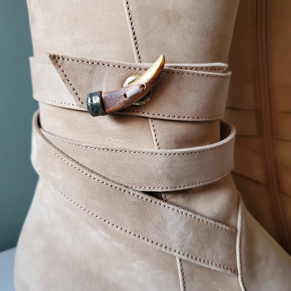 Jimmy Choo Duke - Wood Horn & Suede Boots - Picture 5 of 9